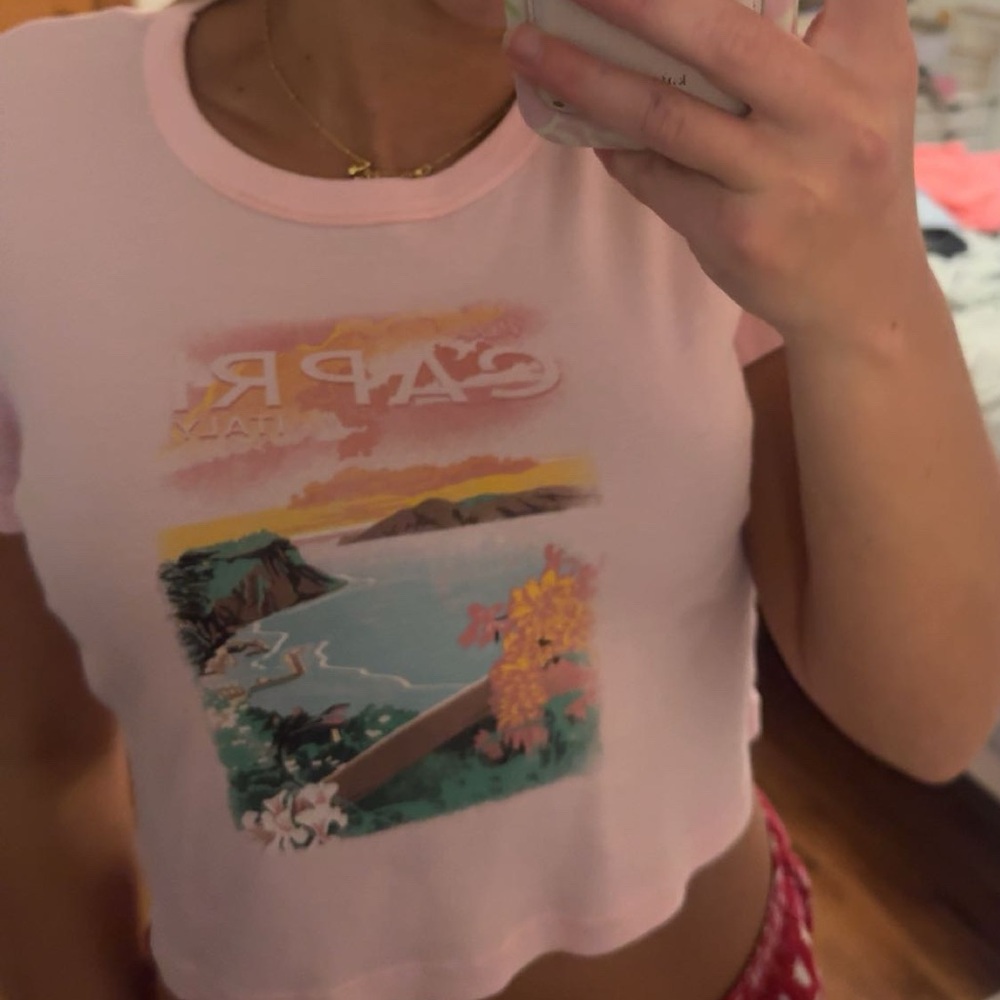 - pacsun crop top graphic